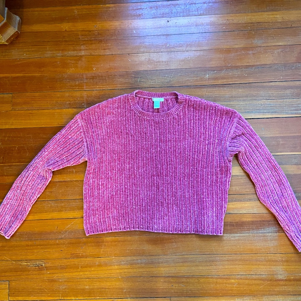Cropped sweater